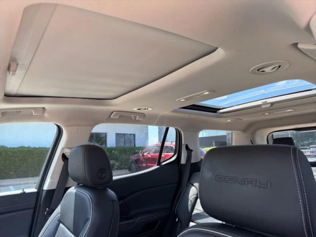 Used 2023 GMC Acadia Denali SUV