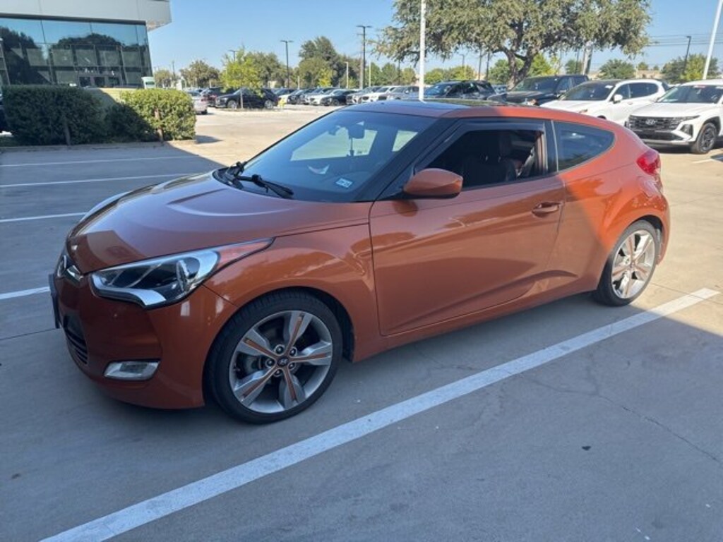 Used 2016 Hyundai Veloster 3DR CPE Dual Clut Hatchback