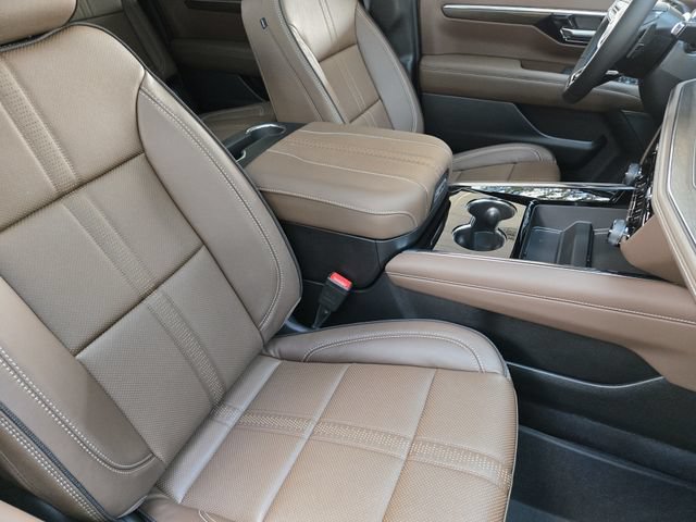 2026 Chevrolet Suburban High Country - Photo 11