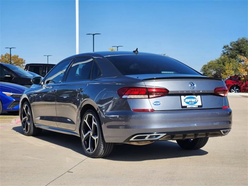 Used 2022 Volkswagen Passat 2.0T R-Line Sedan