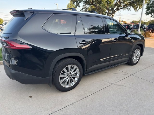2025 Toyota Grand Highlander XLE photo 3