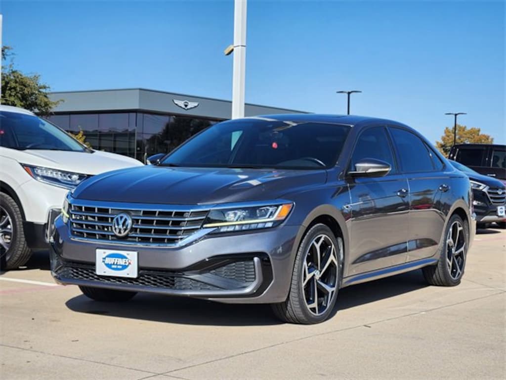 Used 2022 Volkswagen Passat 2.0T R-Line Sedan