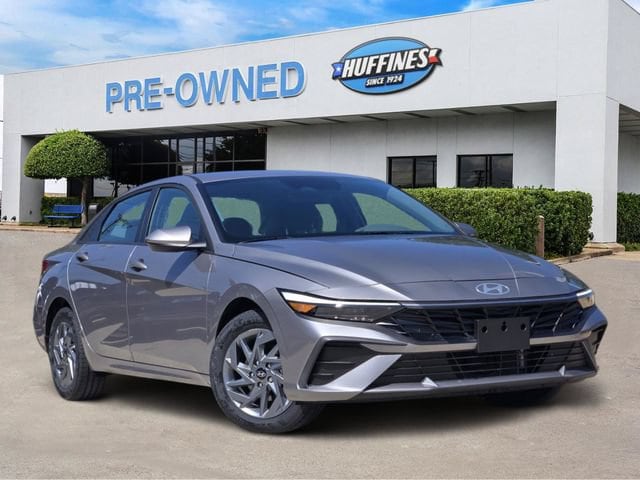 Used 2025 Hyundai Elantra Hybrid Blue