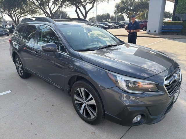 2019 Subaru Outback Limited photo 2