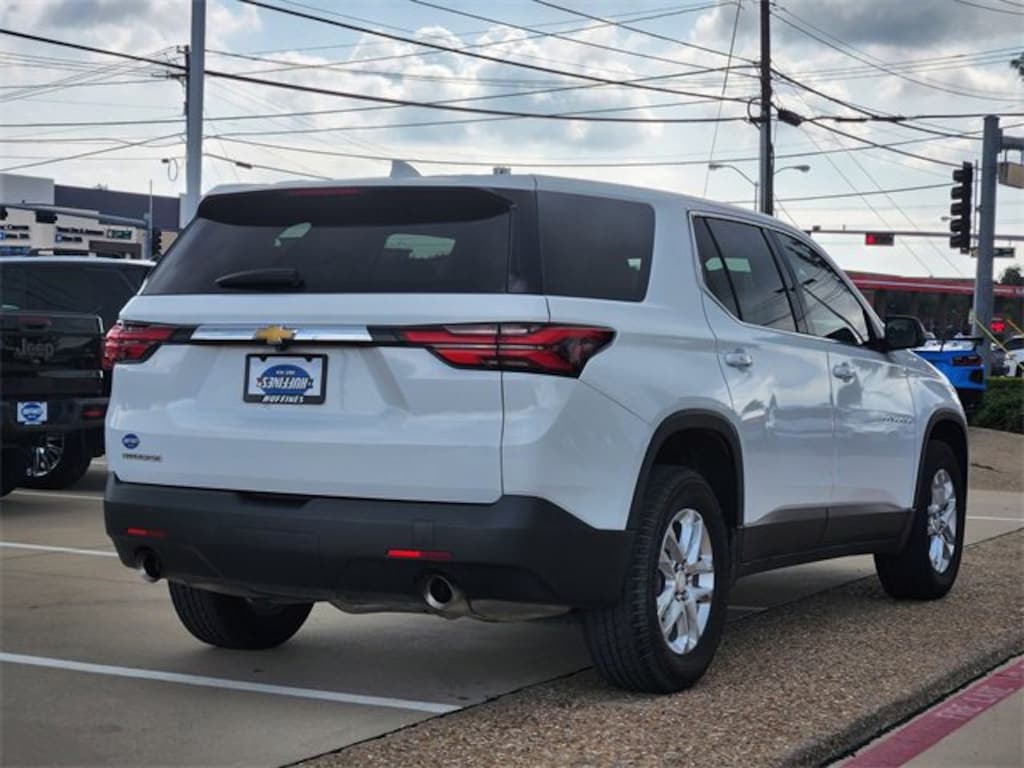 Used 2023 Chevrolet Traverse LS SUV