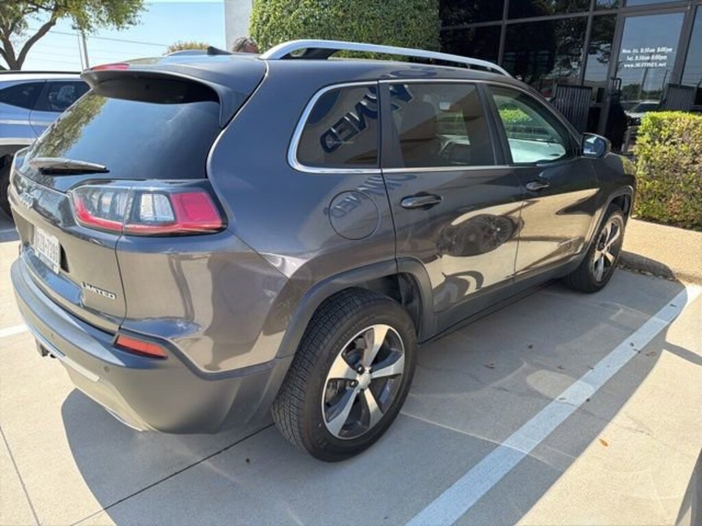 Used 2019 Jeep Cherokee Limited SUV