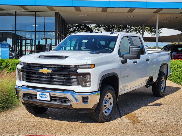 2026 Chevrolet Silverado 2500HD photo 3