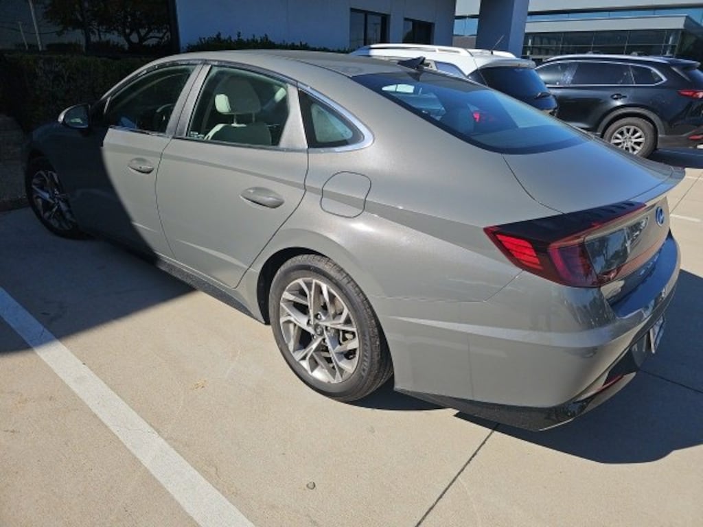 Used 2021 Hyundai Sonata SEL Sedan
