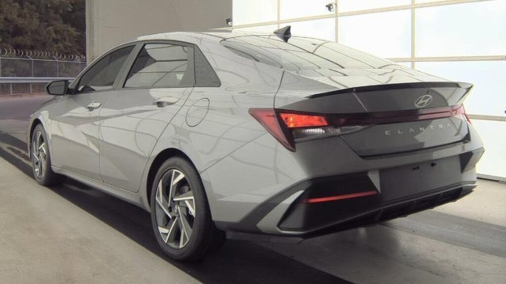 Used 2025 Hyundai Elantra SEL Sport Sedan