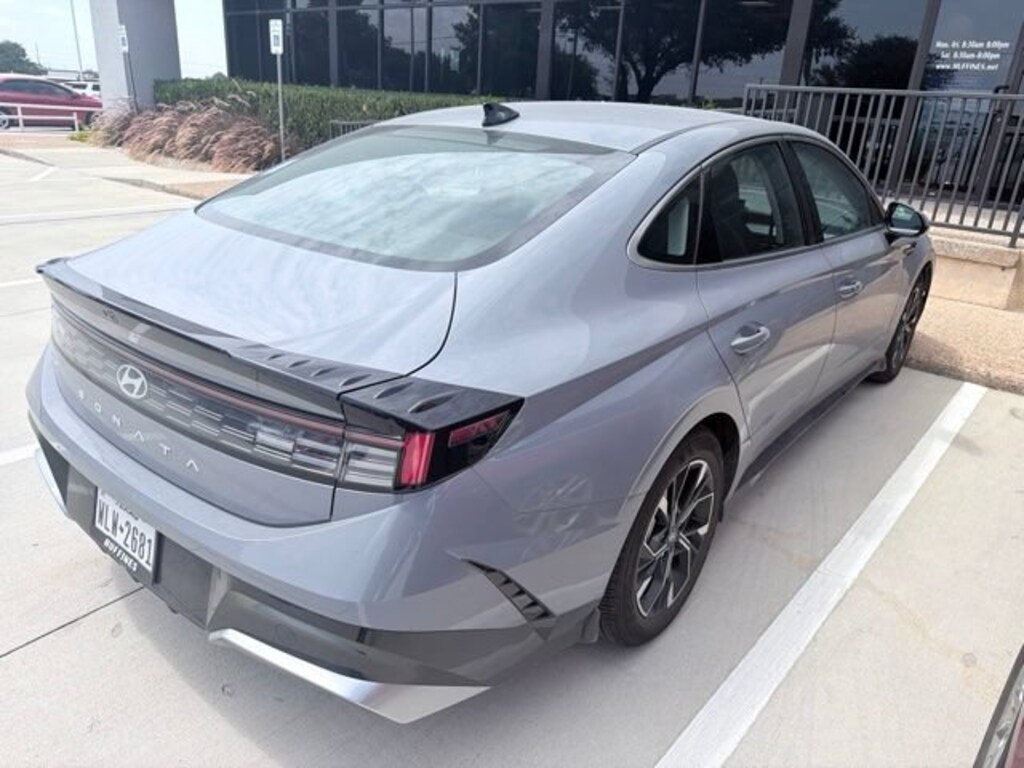Used 2025 Hyundai Sonata SEL Sedan