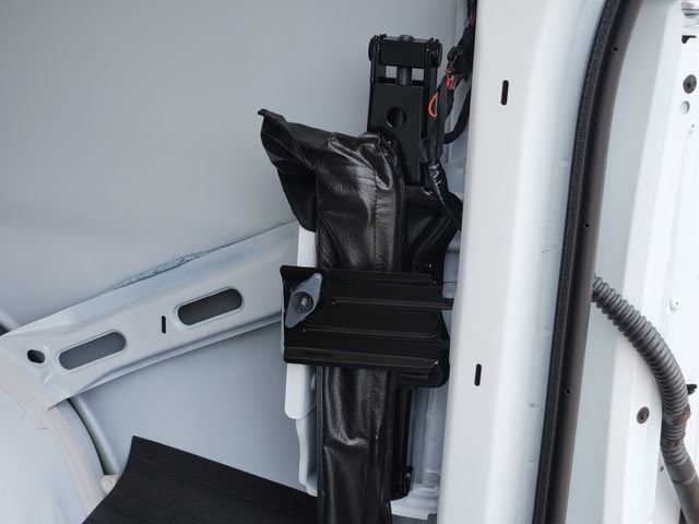 2026 Chevrolet Express Cargo Work Van - Photo 25