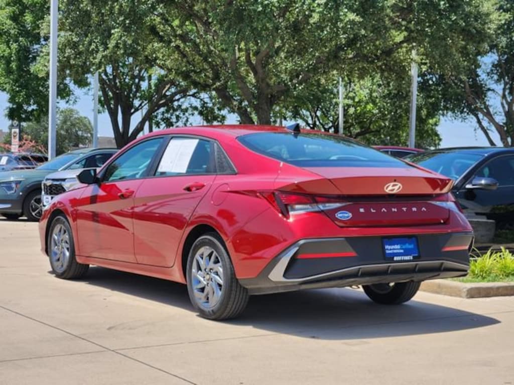 Used 2024 Hyundai Elantra SEL Sedan