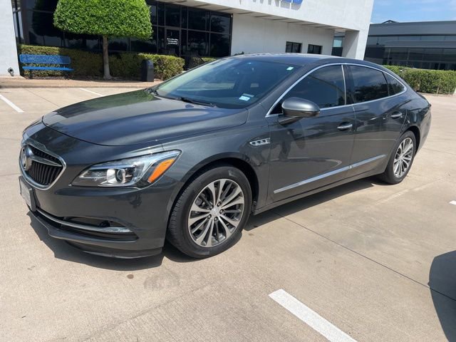 2017 Buick LaCrosse Essence's photo