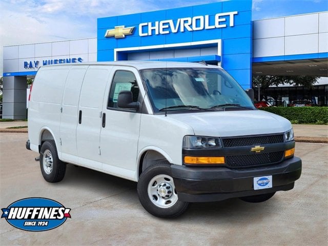 2025 Chevrolet Express Cargo Work Van's photo