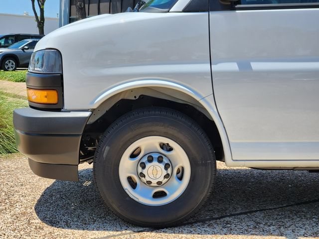 2026 Chevrolet Express Cargo Work Van - Photo 9
