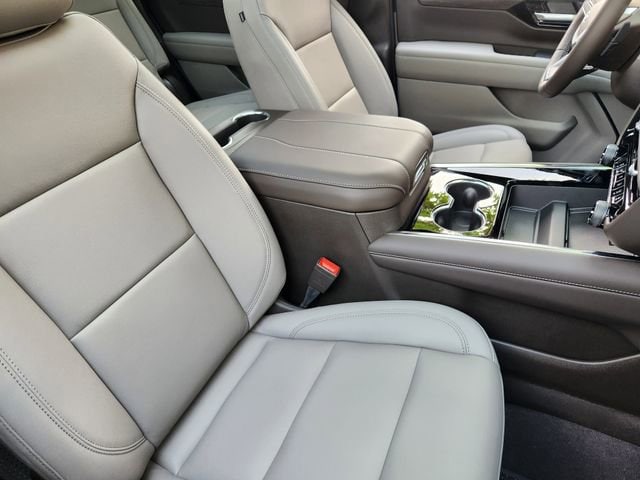 2026 Chevrolet Tahoe Z71 - Photo 11