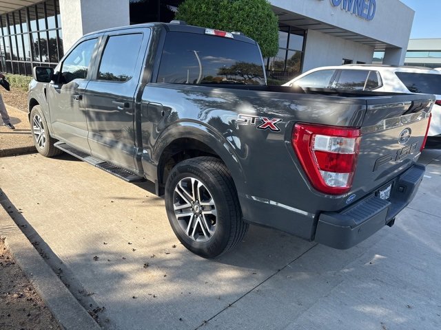 2021 Ford F-150 XL photo 3