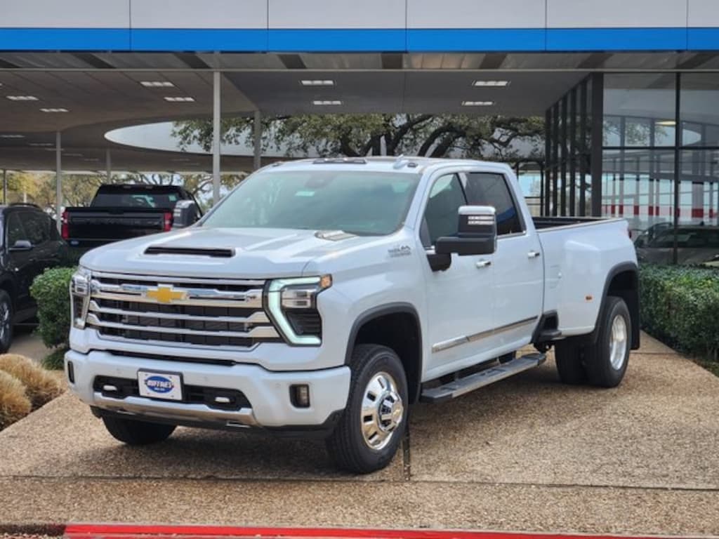 New 2026 Chevrolet Silverado 3500 HD High Country DRW Truck Crew Cab