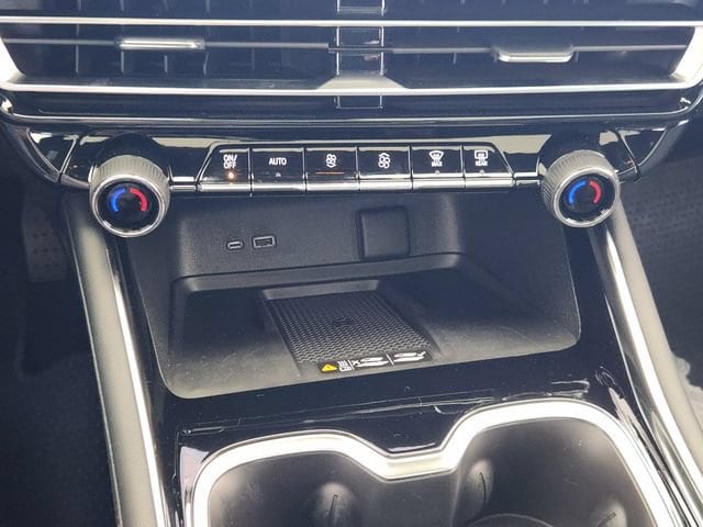 2026 Chevrolet Traverse High Country - Photo 16