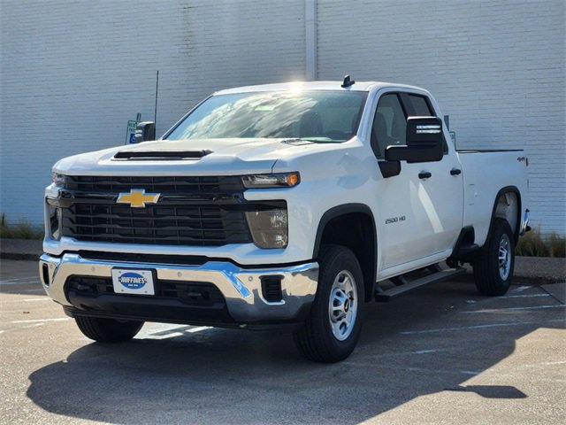 2025 Chevrolet Silverado 2500HD photo 2