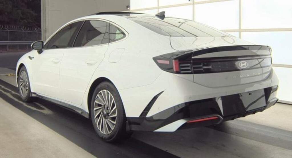 Used 2025 Hyundai Sonata Hybrid Limited Sedan