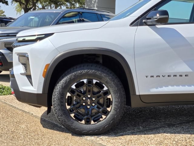 2027 Chevrolet Traverse Z71 - Photo 7