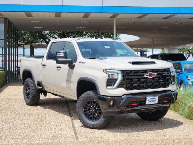 2026 Chevrolet Silverado 2500 HD ZR2 - Photo 2