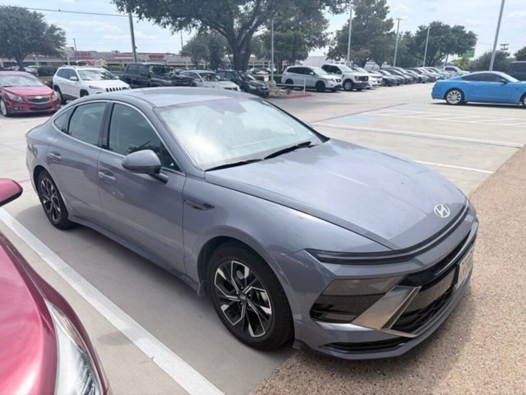Used 2025 Hyundai Sonata SEL Sedan