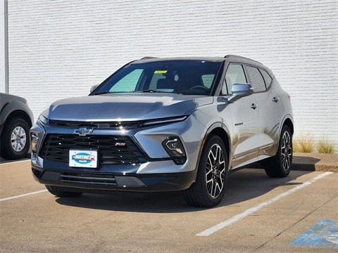 grey 2025 Chevrolet Trax crossover parked at the Huffines Chevrolet Plano dealership in Plano, TX