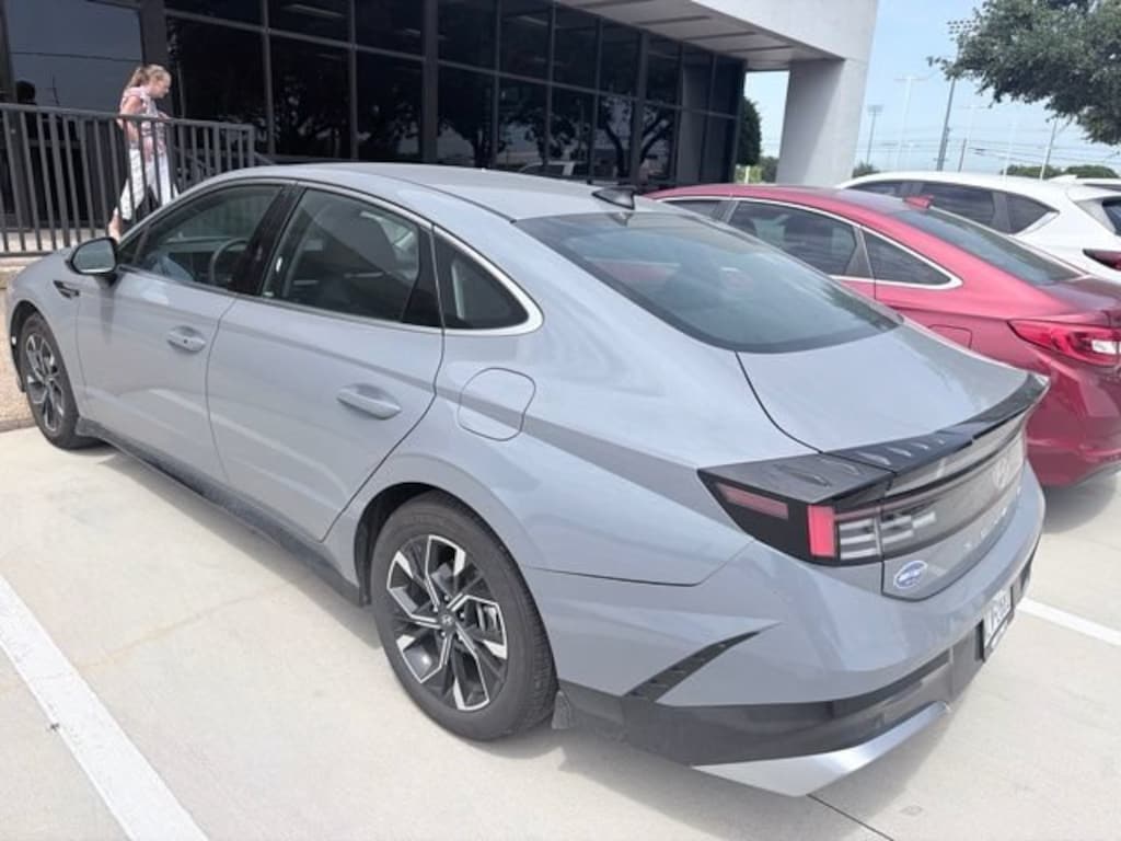 Used 2025 Hyundai Sonata SEL Sedan