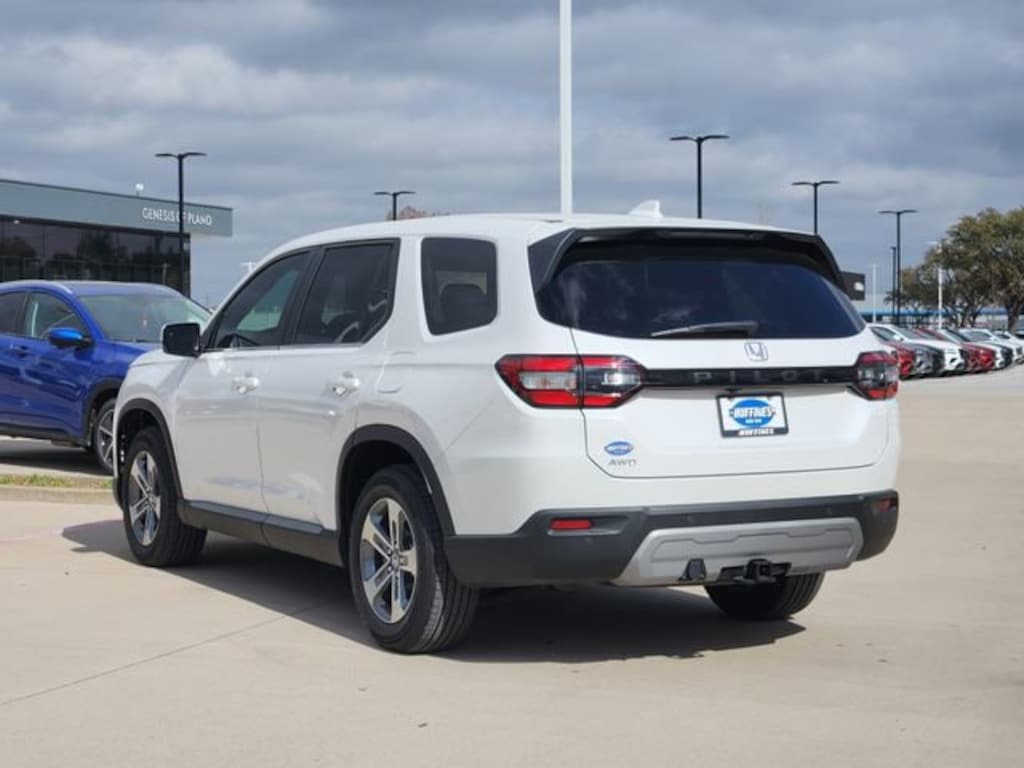 Used 2025 Honda Pilot EX-L SUV