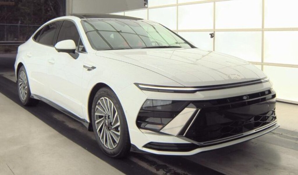 Used 2025 Hyundai Sonata Hybrid Limited Sedan