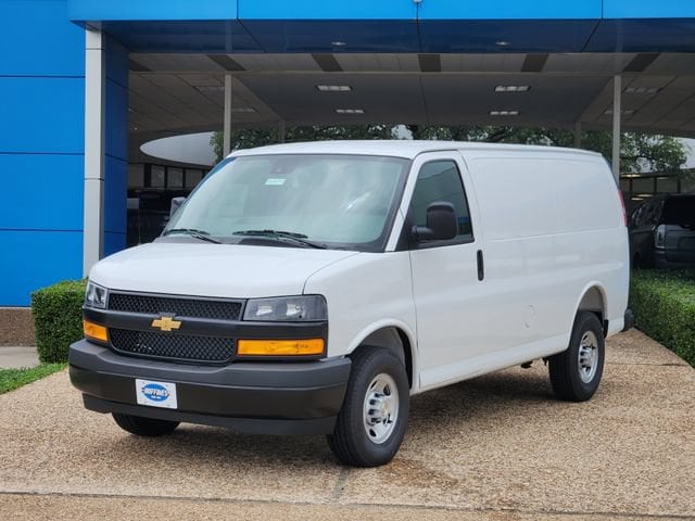 2026 Chevrolet Express Cargo Work Van - Photo 5