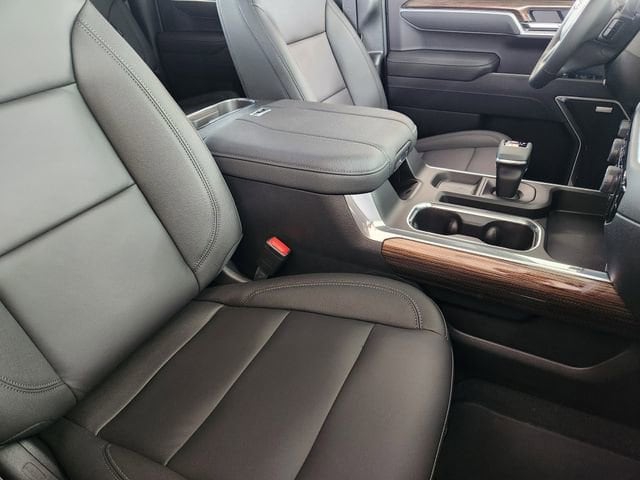 2026 Chevrolet Silverado 1500 RST - Photo 13