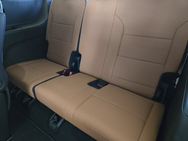 2027 Chevrolet Traverse Z71 - Photo 24