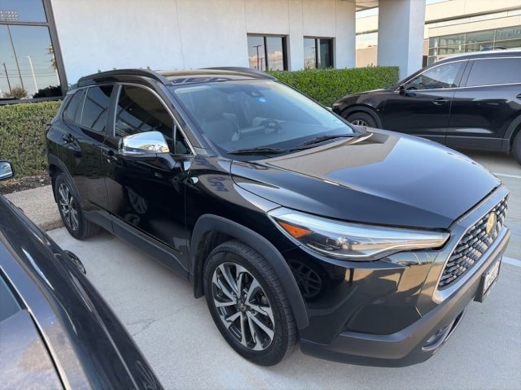 Used 2022 Toyota Corolla Cross XLE SUV
