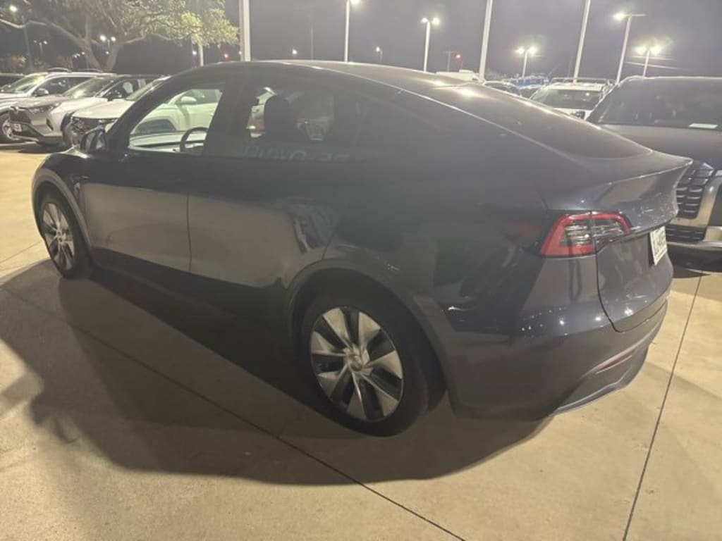 Used 2023 Tesla Model Y Long Range SUV