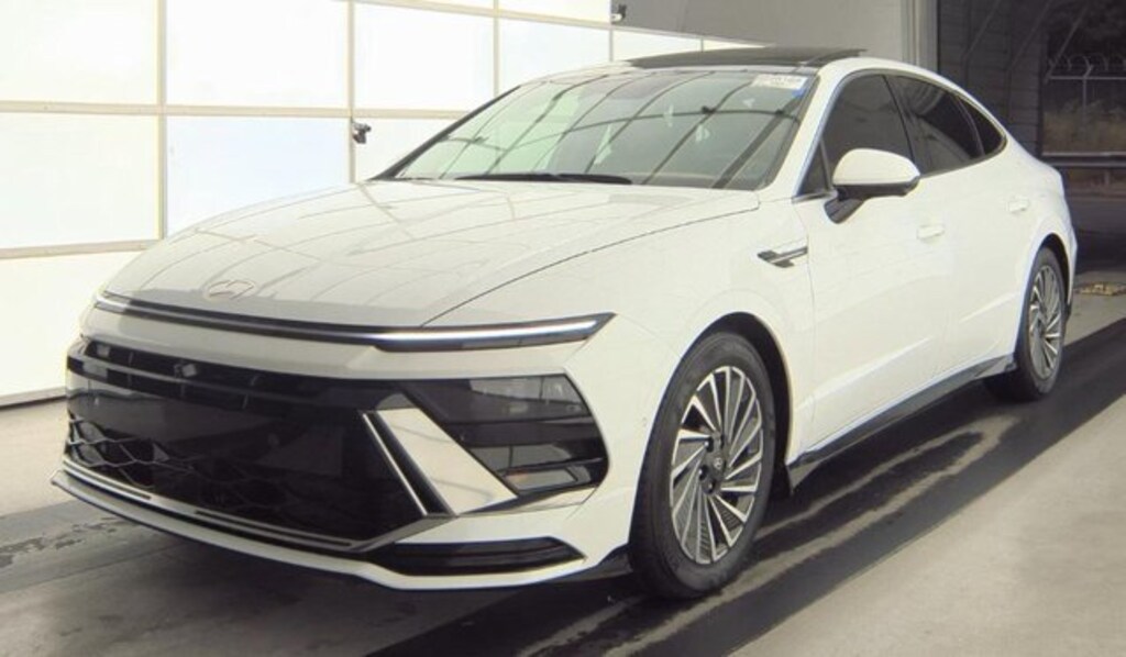 Used 2025 Hyundai Sonata Hybrid Limited Sedan