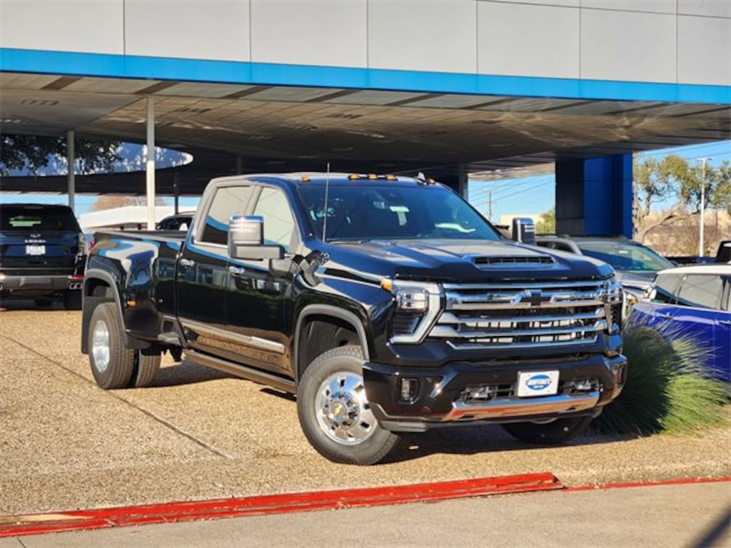 New 2026 Chevrolet Silverado 3500 HD High Country Truck Crew Cab
