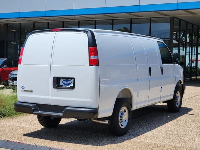 2026 Chevrolet Express Cargo Work Van - Photo 6