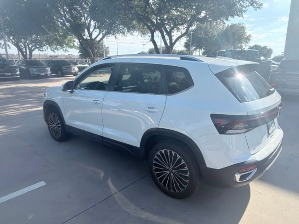 Used 2025 Volkswagen Taos 1.5T SE SUV