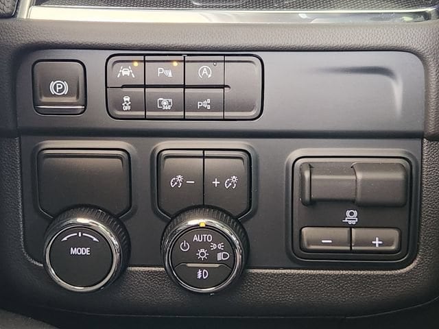 2026 Chevrolet Suburban RST - Photo 19