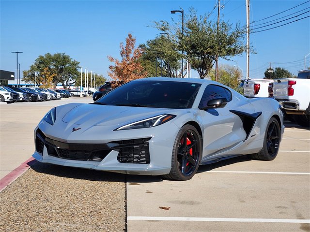 2025 Chevrolet Corvette E-Ray 1LZ photo 2