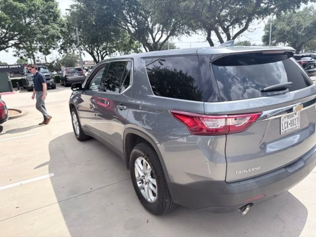 Used 2018 Chevrolet Traverse LS SUV