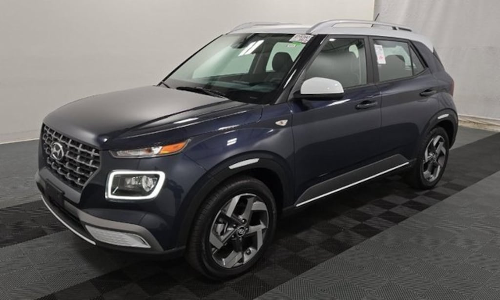 Used 2024 Hyundai Venue Limited SUV