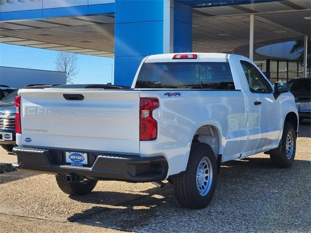 2025 Chevrolet Silverado 1500 photo 3
