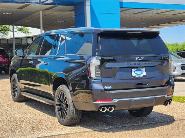 2025 Chevrolet Suburban Premier photo 2