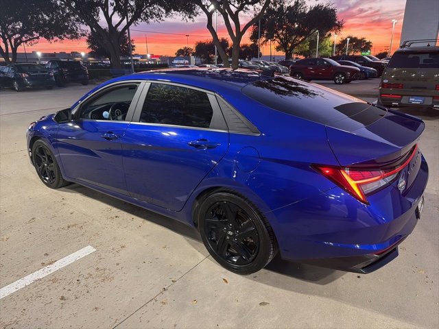 2022 Hyundai Elantra Hybrid Limited photo 3