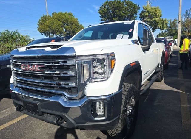 2022 GMC Sierra 2500HD SLE's photo
