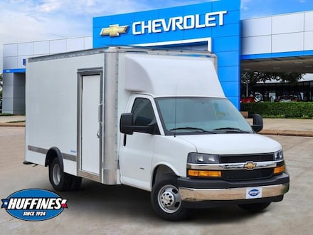 2025 Chevrolet Express Cutaway 3500 1WT Cutaway Van